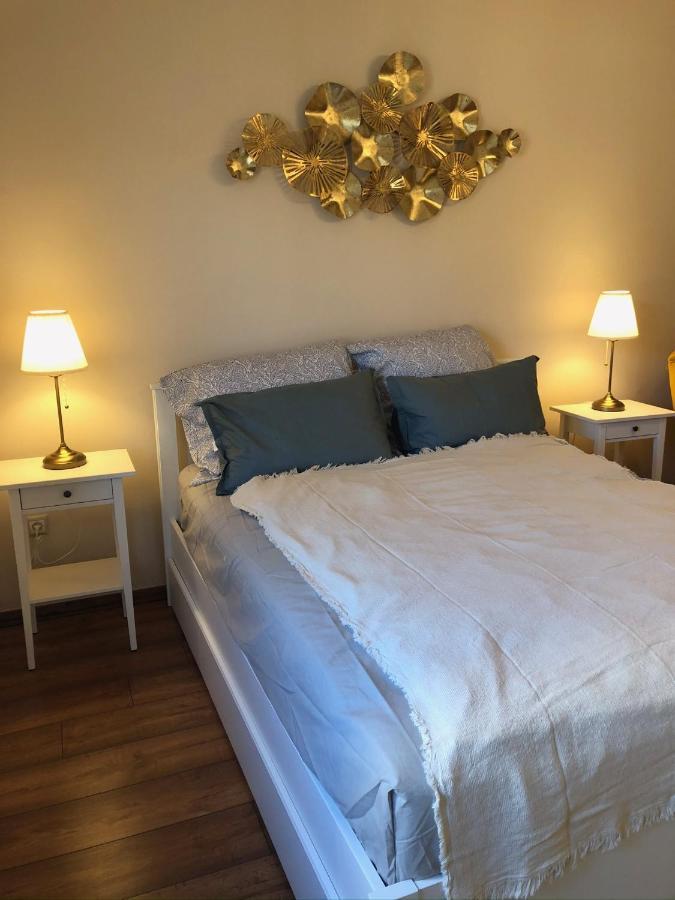 Modern comfort in historical Budapest Kültér fotó