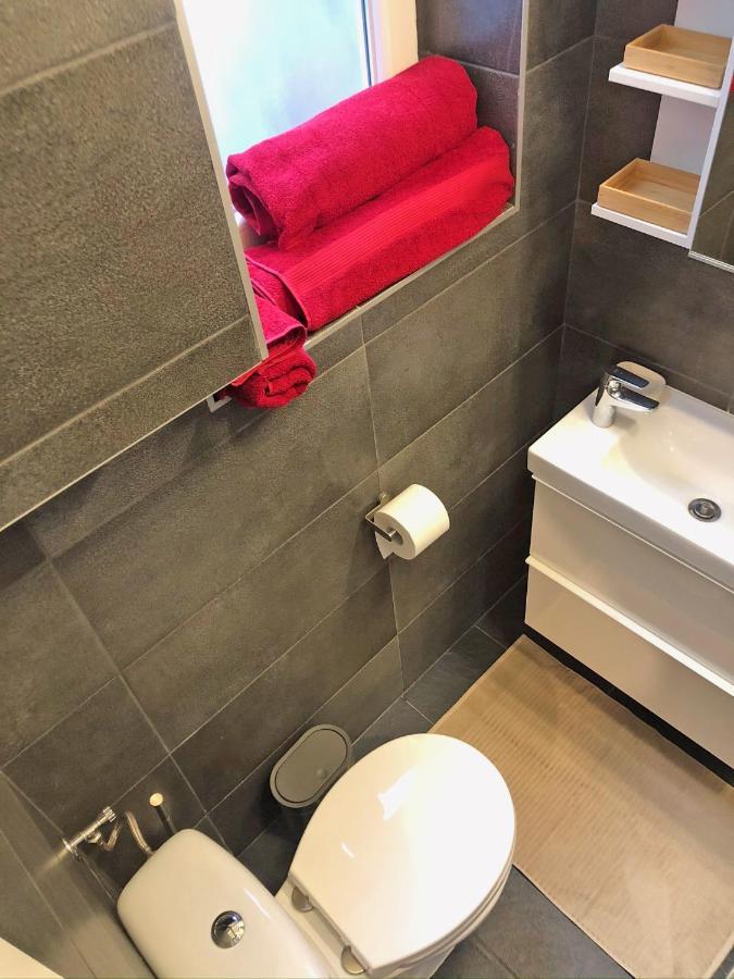Modern comfort in historical Budapest Kültér fotó